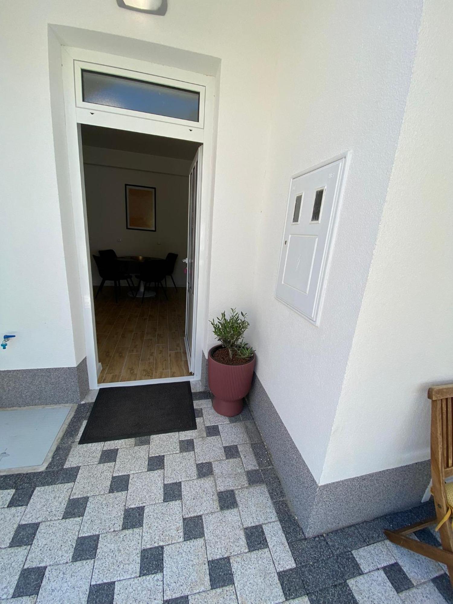 Apartmani Roko 드레베니크 외부 사진