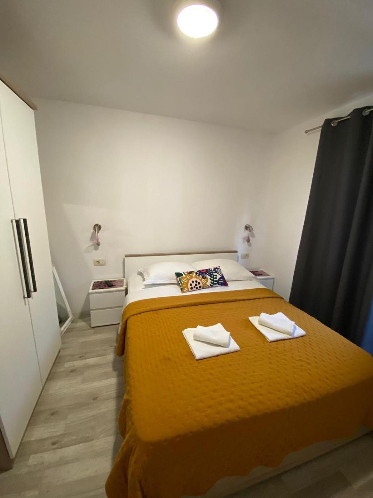 Apartmani Roko 드레베니크 외부 사진