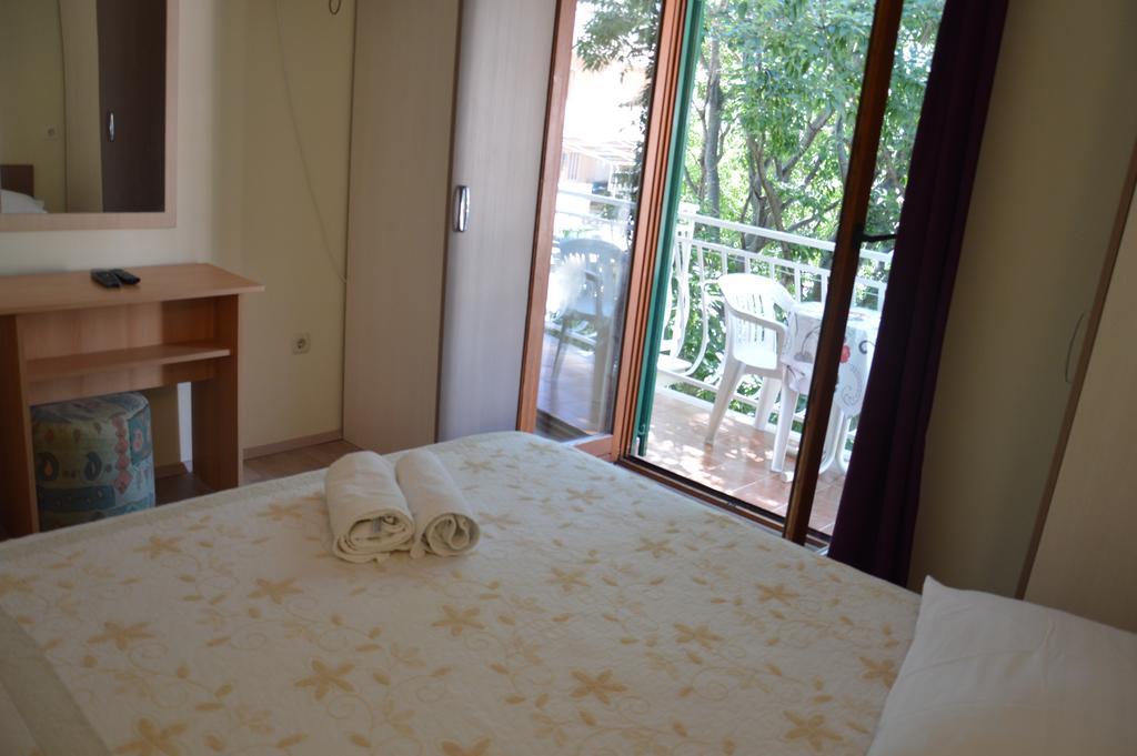 Apartmani Roko 드레베니크 외부 사진