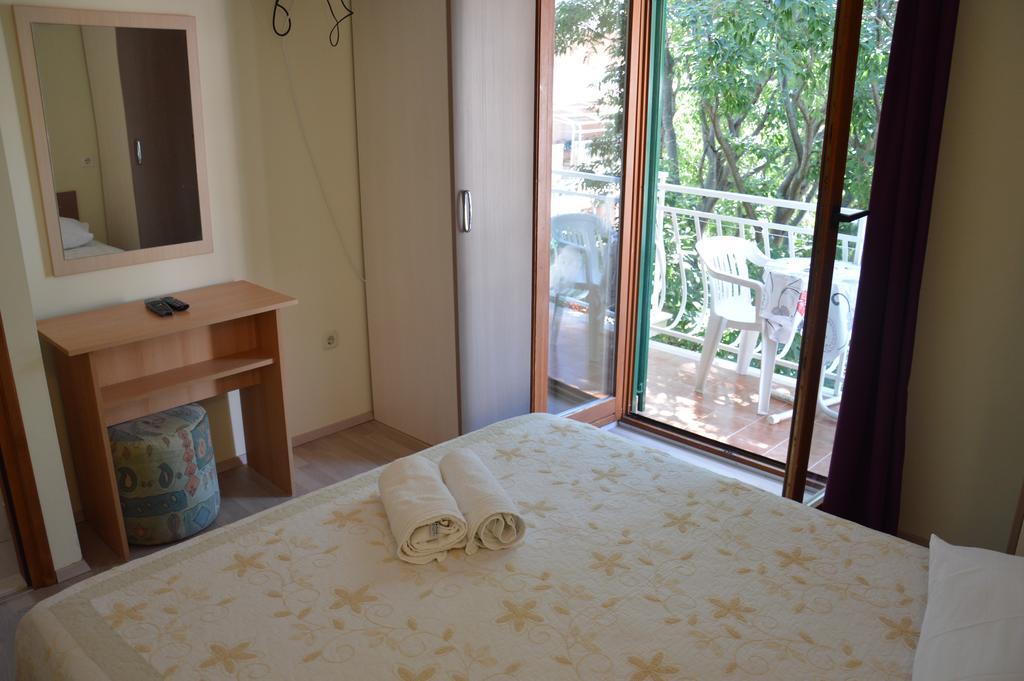 Apartmani Roko 드레베니크 외부 사진