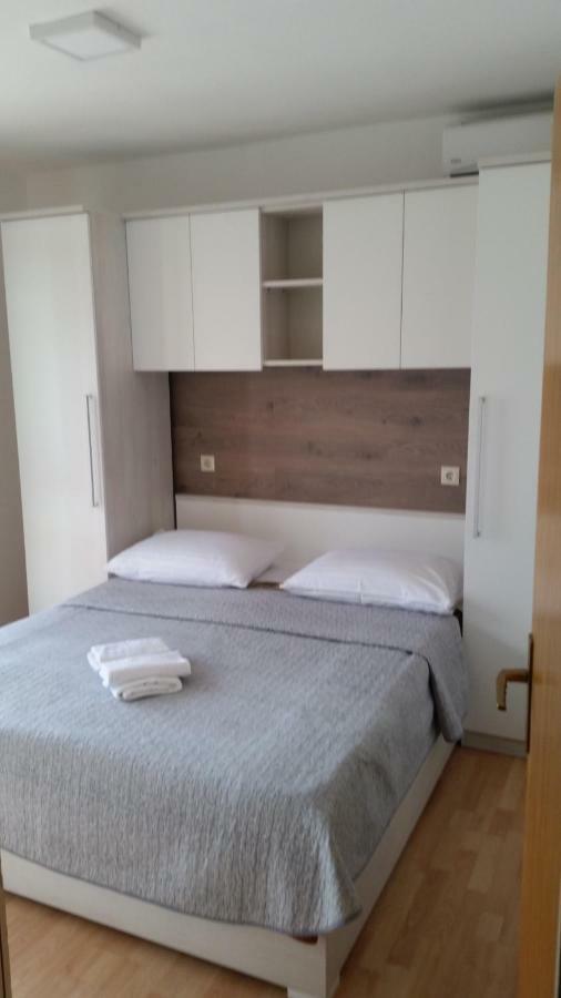 Apartmani Roko 드레베니크 외부 사진