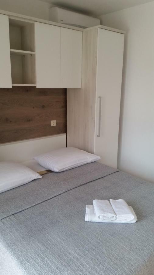 Apartmani Roko 드레베니크 외부 사진